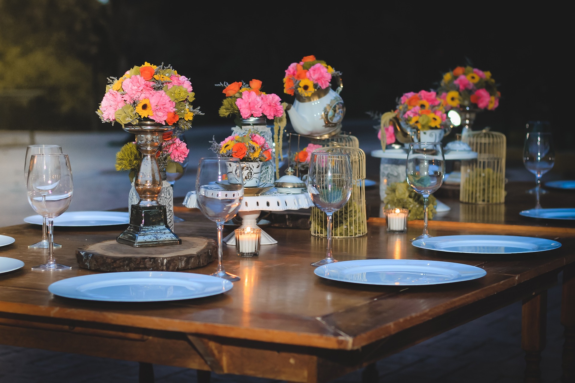 table-ge89d6c239_1920